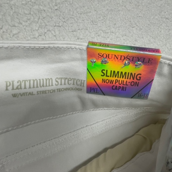 NWT Women’s Sound Style PXL 16-18 White Slimming Capri’s - Picture 5 of 14